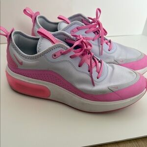 Nike Air Max Women's Light Purple and Pink Sneakers